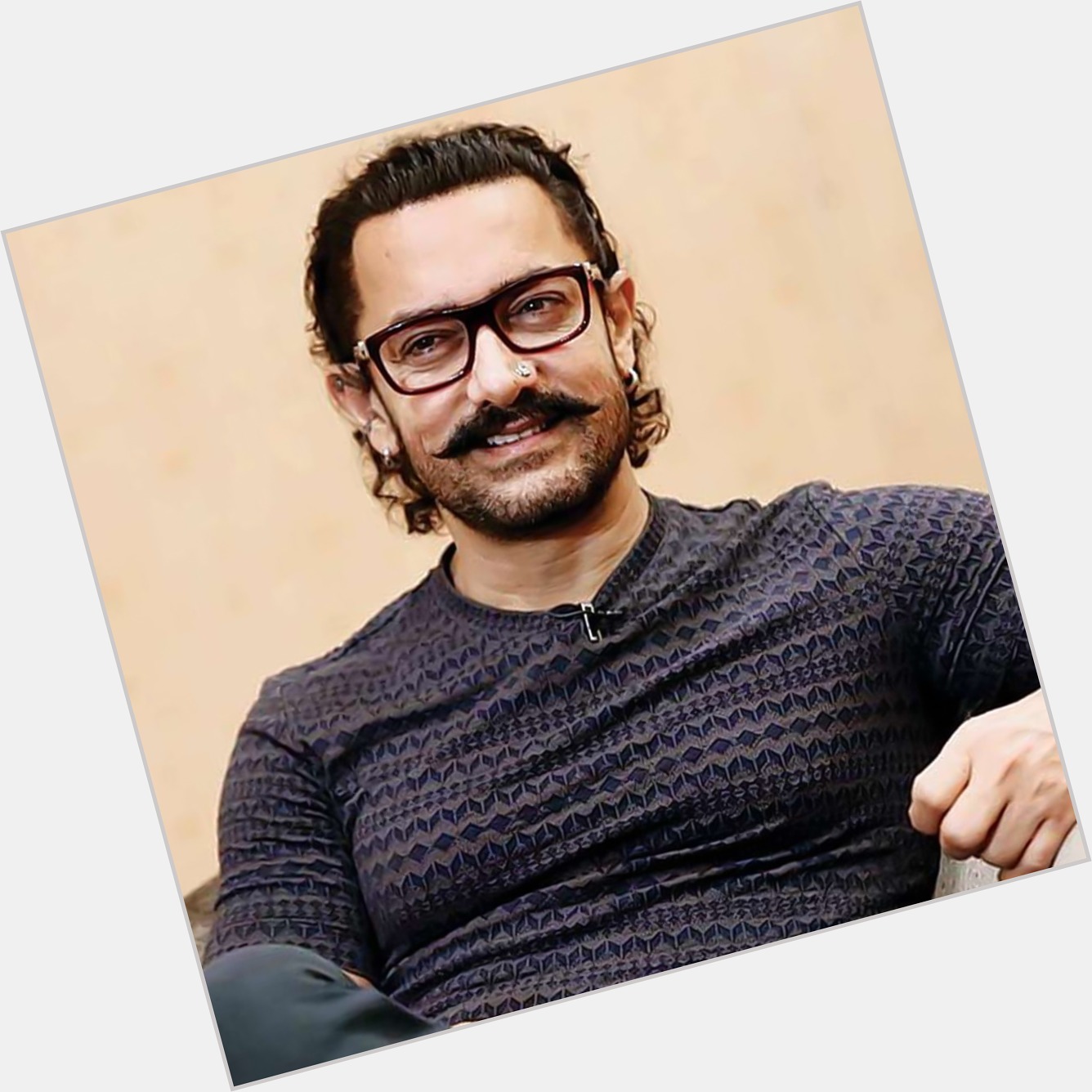 Happy birthday Aamir Khan! 
Wishing you lots of love and happiness 