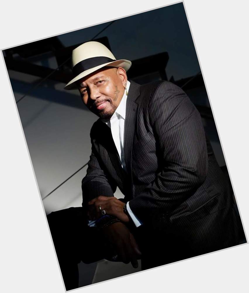 A Happy 76th Birthday To the great Aaron Neville. 
