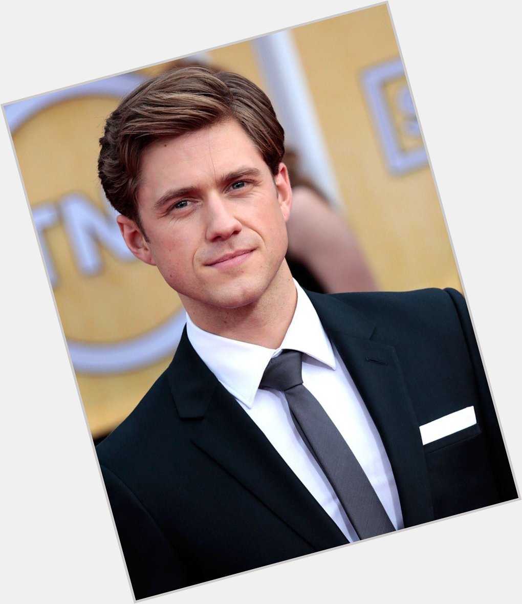 A BIG HAPPY BIRTHDAY TO AARON TVEIT!!!

remessage and favorite to send him some love   