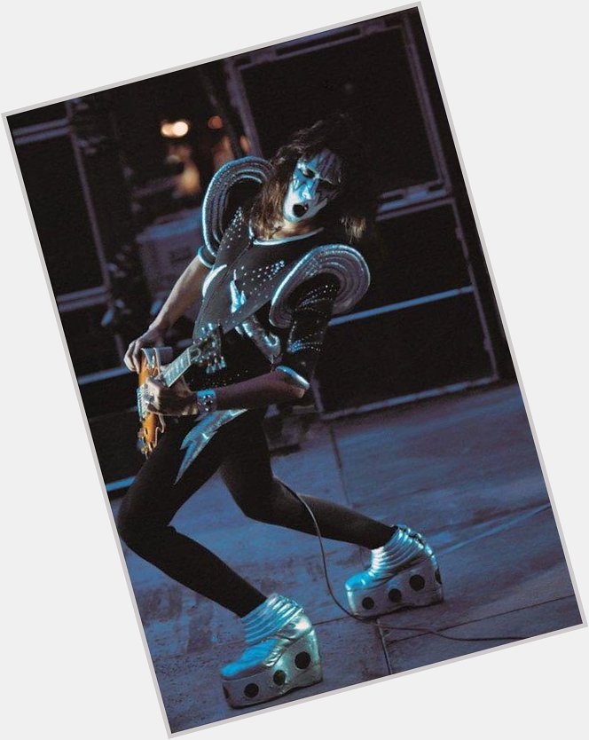 A very happy birthday to the Spaceman himself, the one & only Ace Frehley!!! 