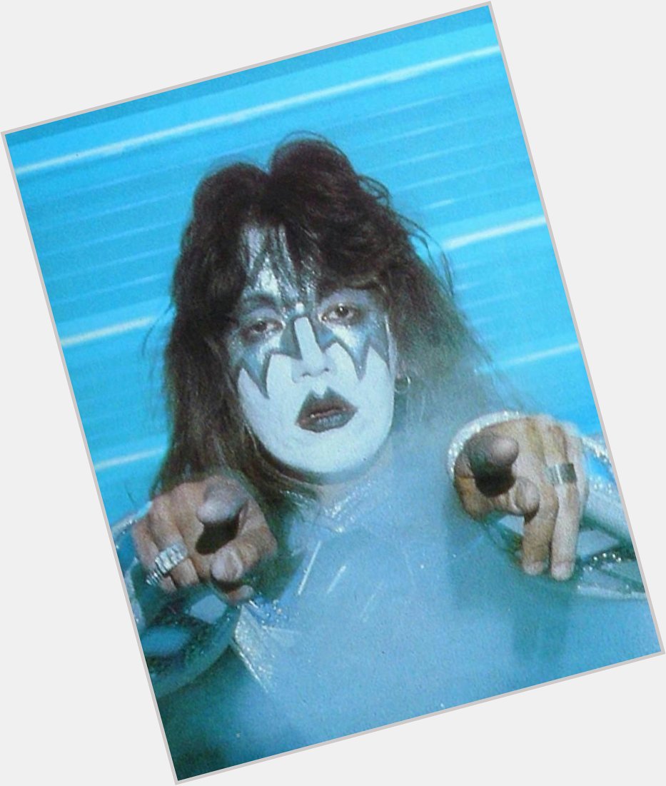 Happy birthday ACE FREHLEY ..... Greetings from ECUADOR .... ACE is god ... 