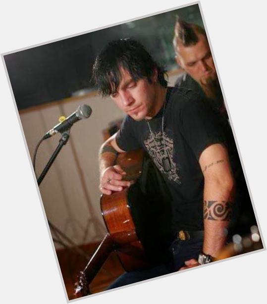  rtbands_bcv96: Rt if you wish a Happy birthday to
Adam Gontier 
Frontman of Three Days Grace and 