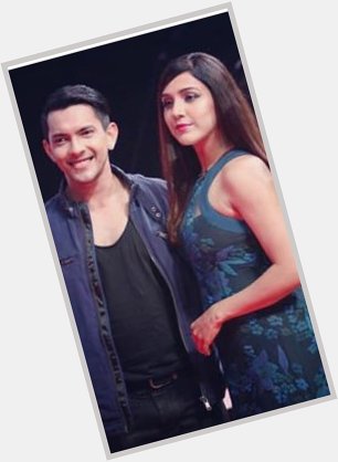 Wish a very happy birthday to handsome aditya narayan ! From all neetians side and side 