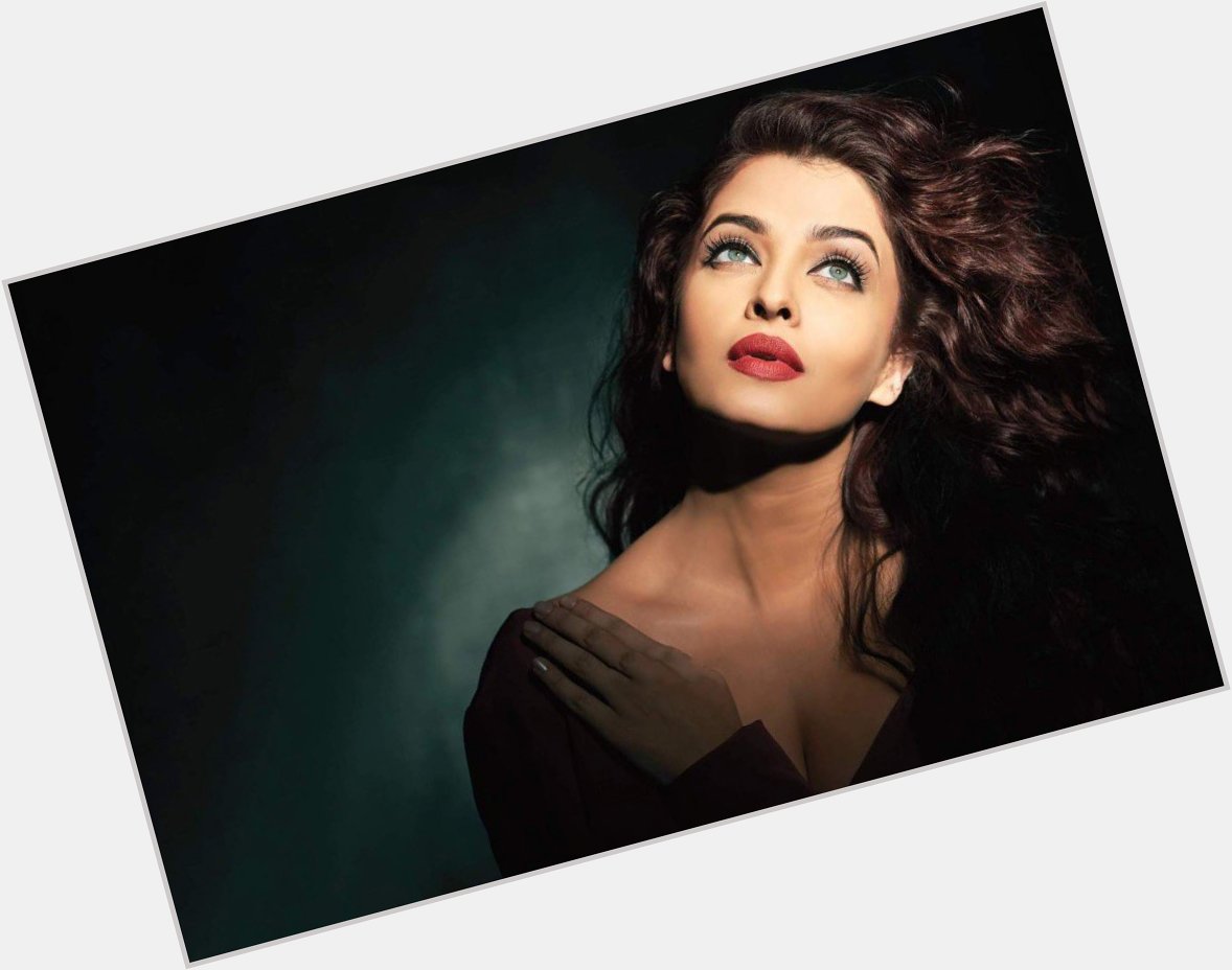 A successful actor and star extraordinaire, we wish the most beautiful Aishwarya Rai Bachchan a very happy birthday. 