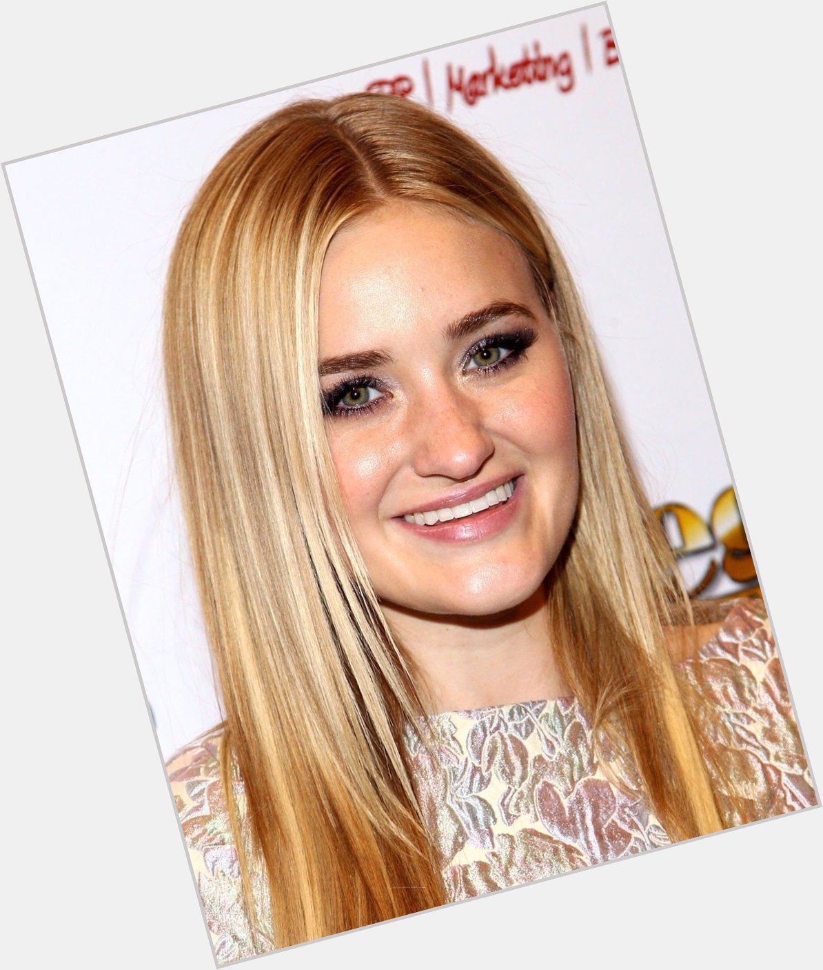 Happy 31st birthday to AJ Michalka! The actress who played Lainey Lewis from The Goldbergs and Schooled. 