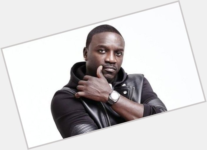FELIZ CUMPLEAÑOS - HAPPY BIRTHDAY: \\ Aliaume Damala Badara Akon Thiam \\ (44)  