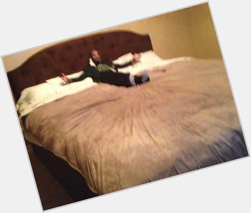 Happy birthday to Al Jefferson and his giant bed 