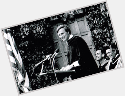 Happy Birthday Alan Alda! Your 1979 graduation address has a special place in P&S history |  