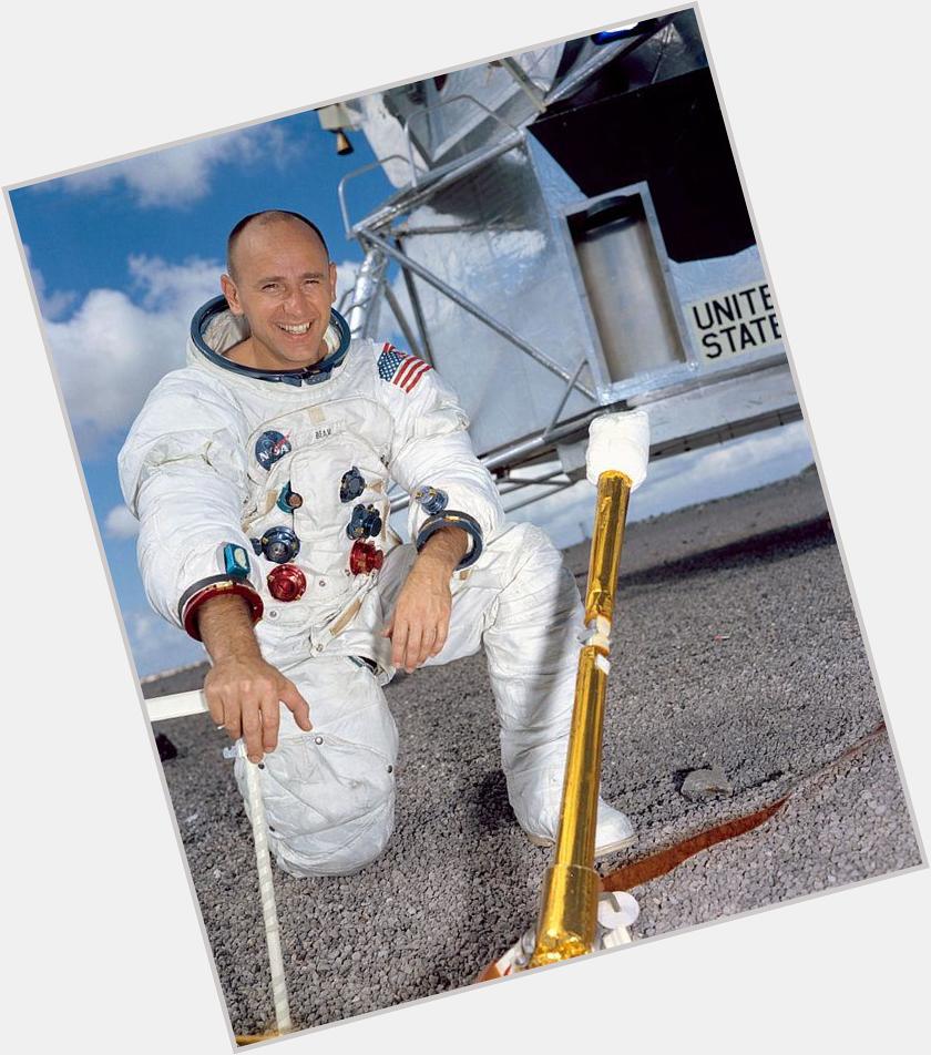 Happy birthday to 4th man to walk on the Moon- Astronaut Alan Bean of Apollo 12! 