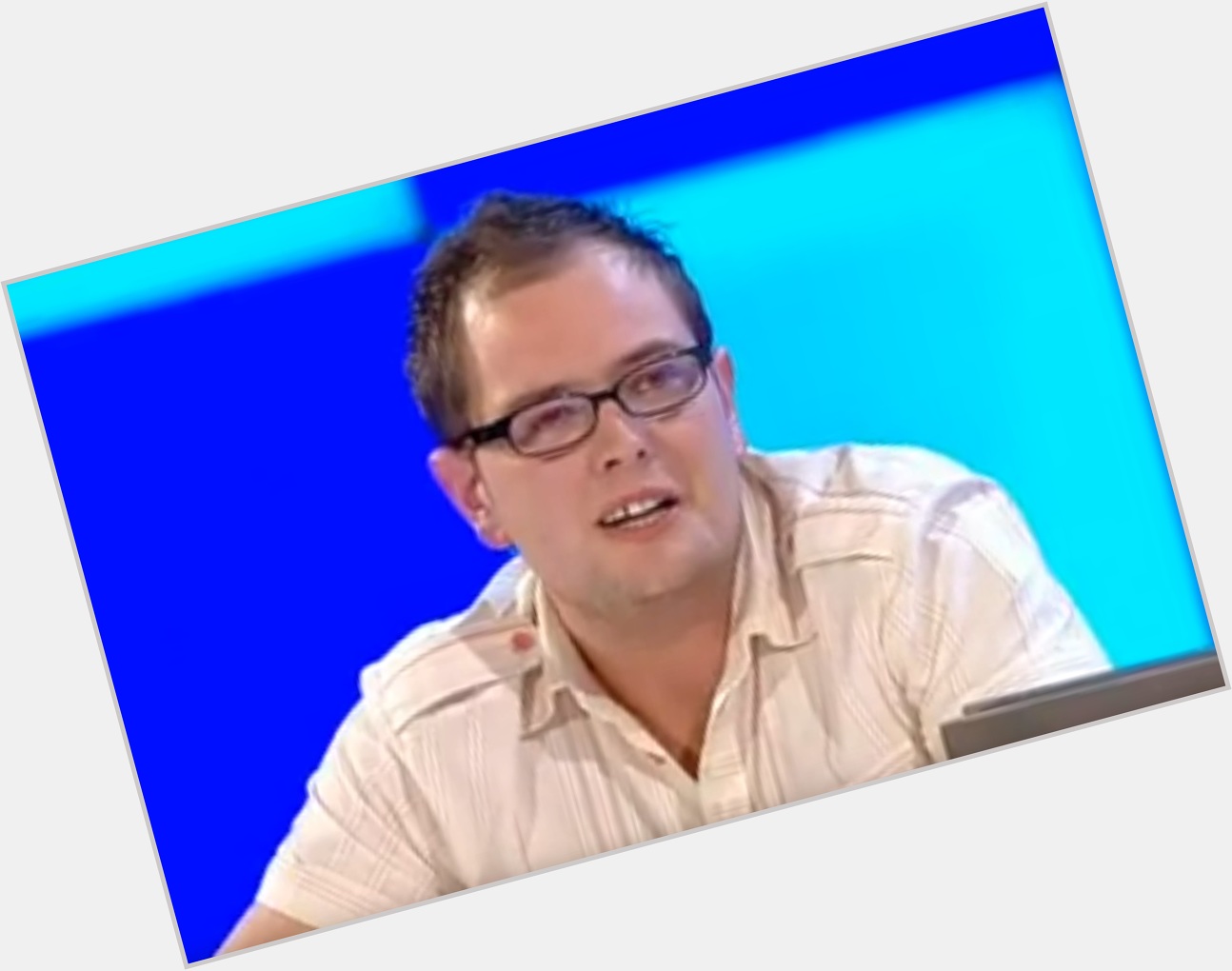 A Happy Birthday to Alan Carr who is celebrating his 46th birthday, today. 