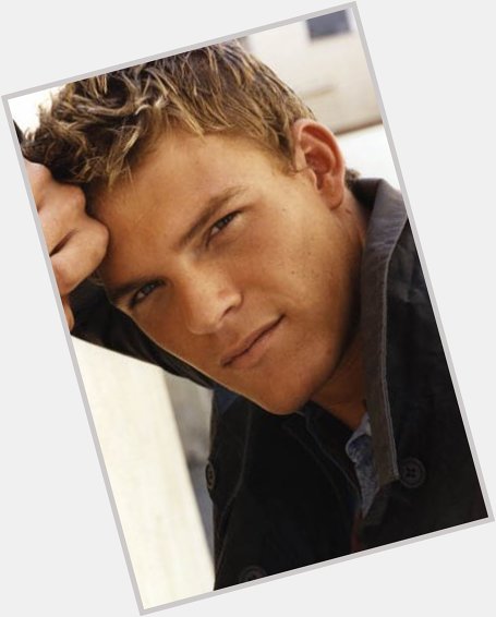 If he\s 31 I\m 31. A Very happy birthday to this beyond beautiful creature Alan Ritchson aka THE Thad Castle. 