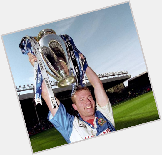 441 maçta 260 gol ile Premier League tarihinin en golcü ismi olan Alan Shearer 45 ya  nda. Happy birthday Alan.
