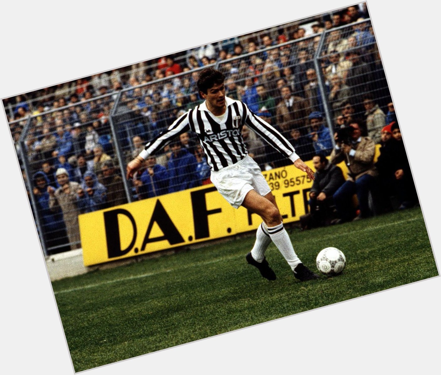 Happy birthday to former Juventus striker Aldo Serena, who turns 57 today.

Games: 71
Goals: 36 : 2 