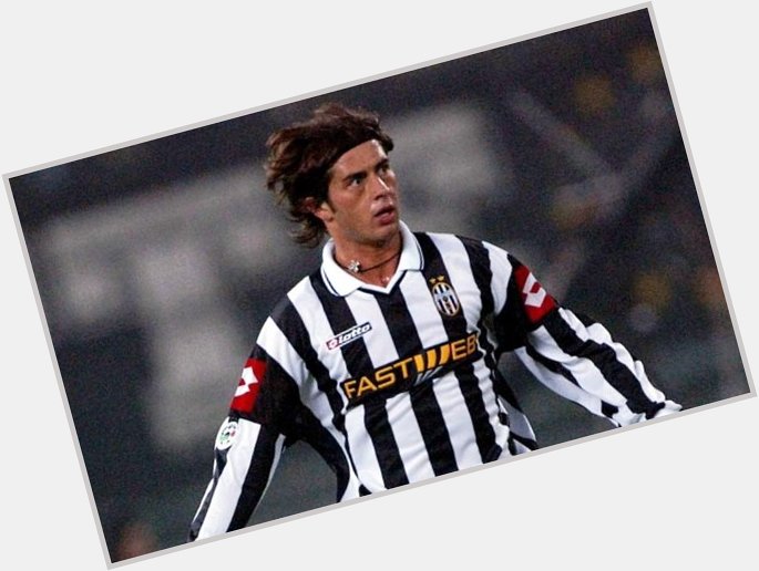 Happy birthday to former Juventus and Italy midfielder Alessio Tacchinardi, who turns 43 today! 