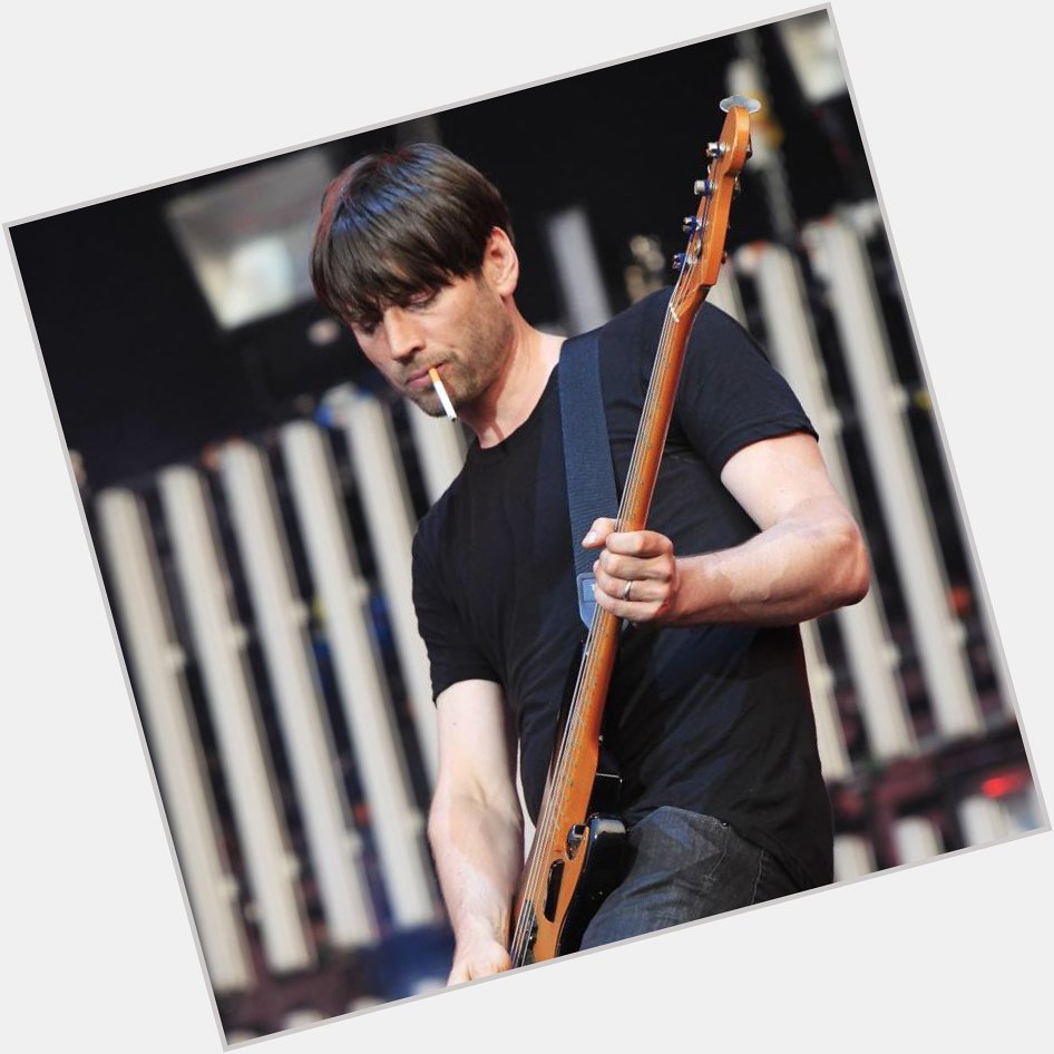 Late late late happy birthday to the cheese master aka king of bass guitar Alex James <333 