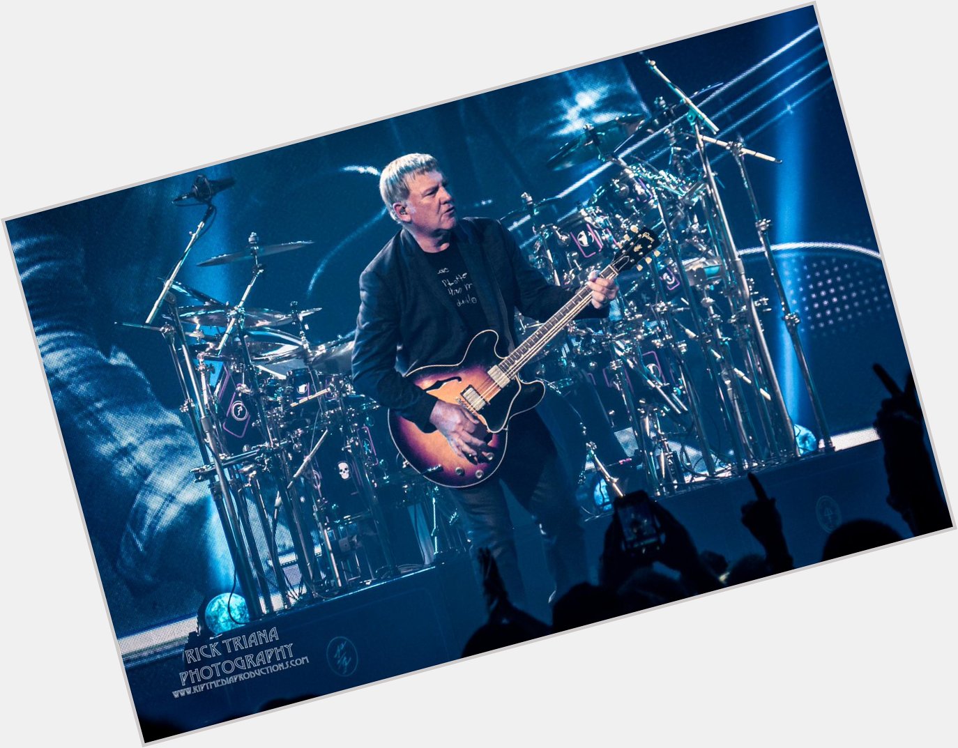Happy Birthday to Alex Lifeson All the best.    