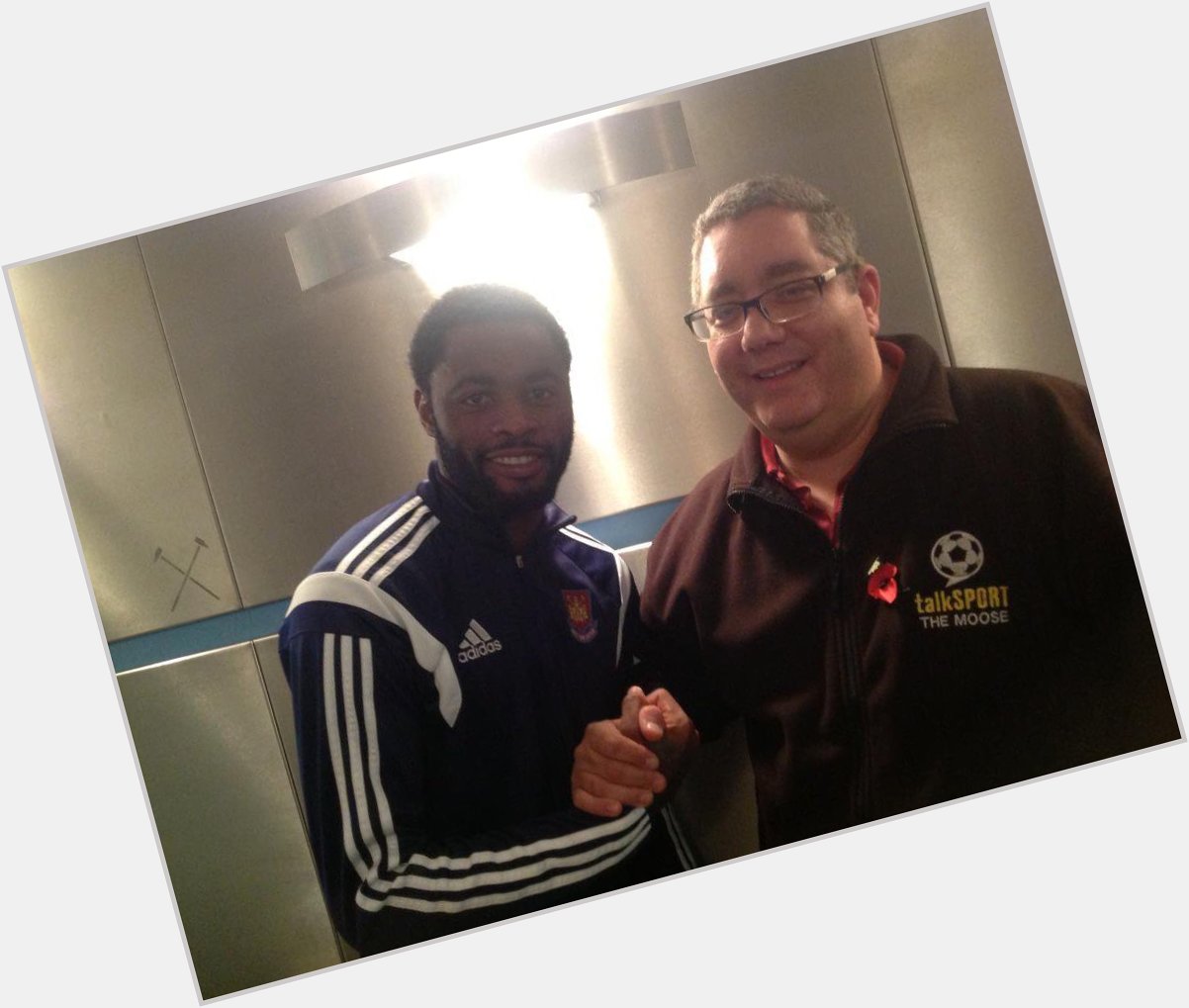 Happy 30th Birthday to former midfielder Alex Song, have a great day my friend 