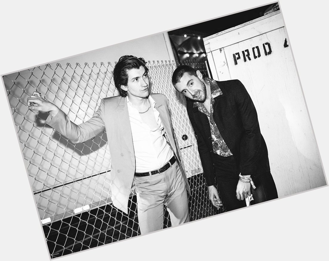 HAPPY BIRTHDAY TO OUR ACTUAL LORD AND SAVIOR MR ALEX TURNER
NOW RELEASE A NEW ALBUM THX 