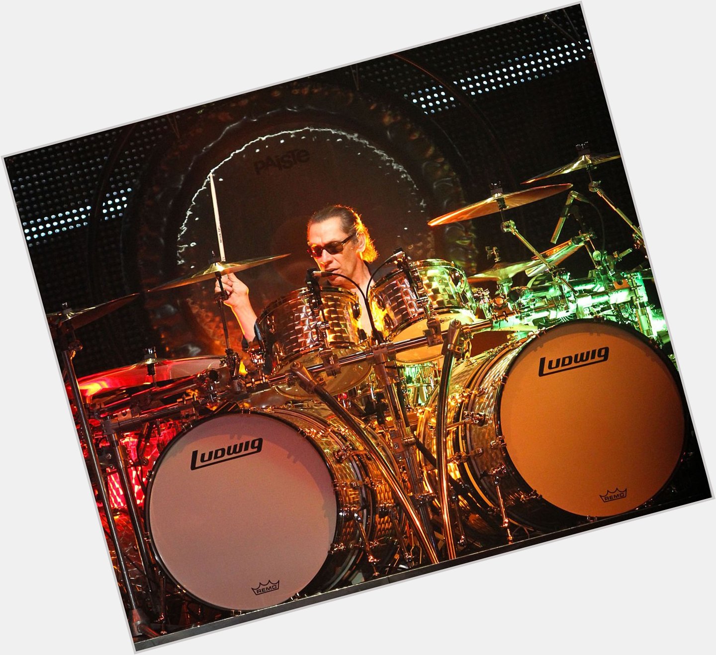 Happy 64th Birthday to Alex Van Halen. Originally, his brother Eddie played drums, while Alex practiced guitar. 
