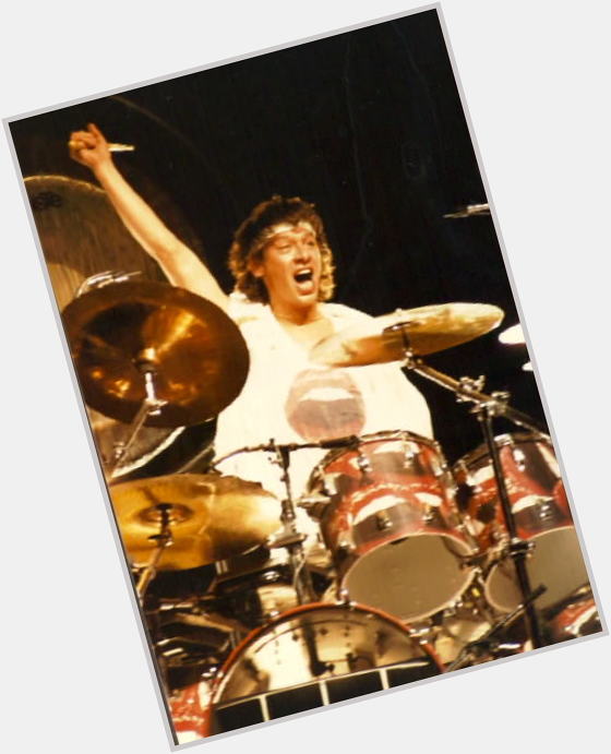 Crack de los tambores.Happy birthday Alex Van Halen  