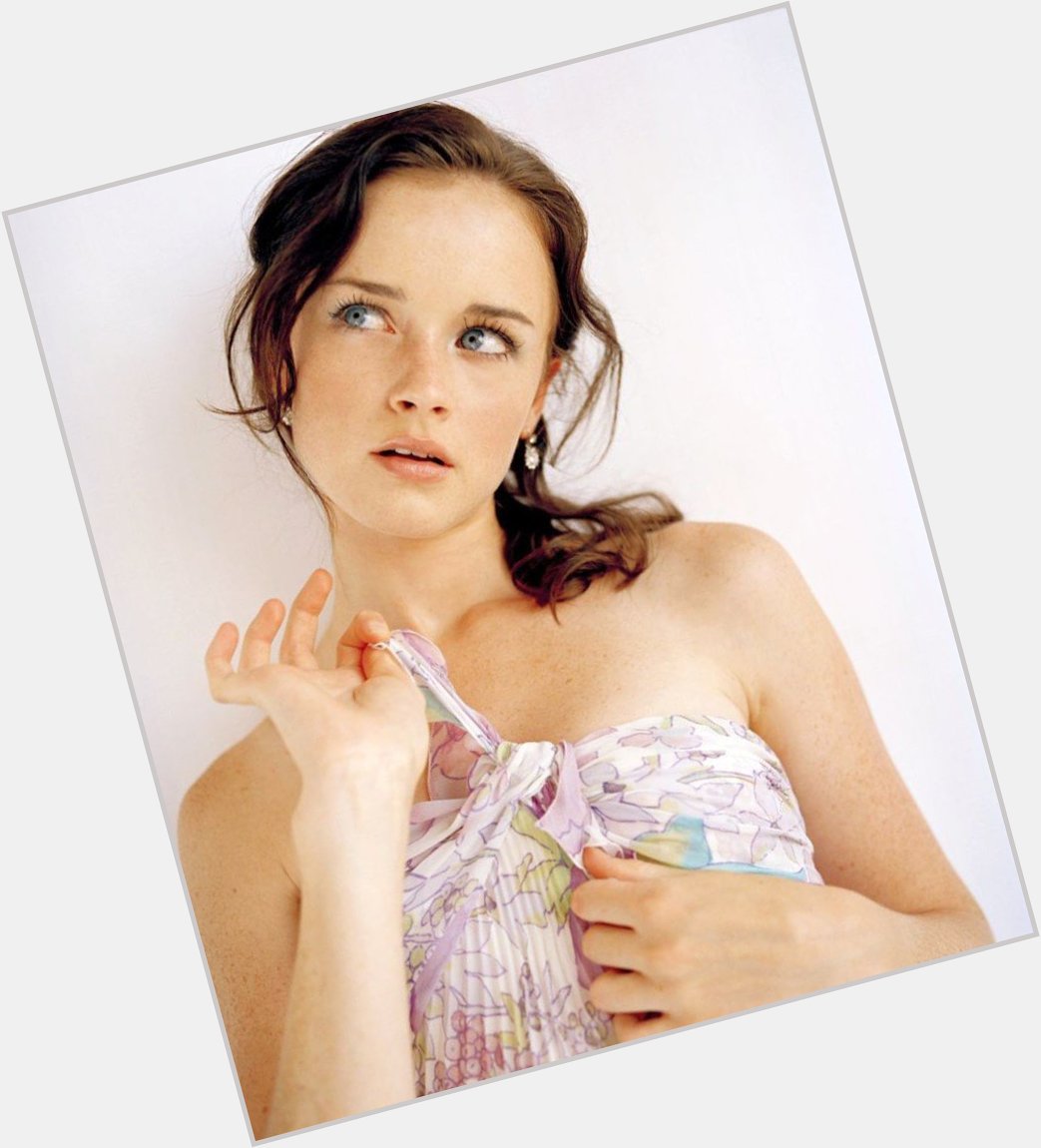 Happy Birthday to Alexis Bledel who turns 38 today! 