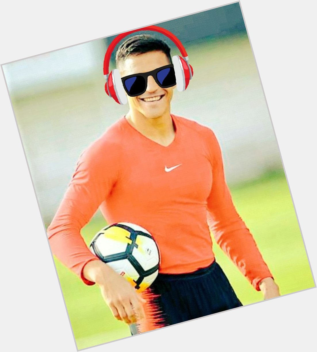 Happy Birthday Alexis Sanchez Hopefully long life, healthy always and more handsome. 