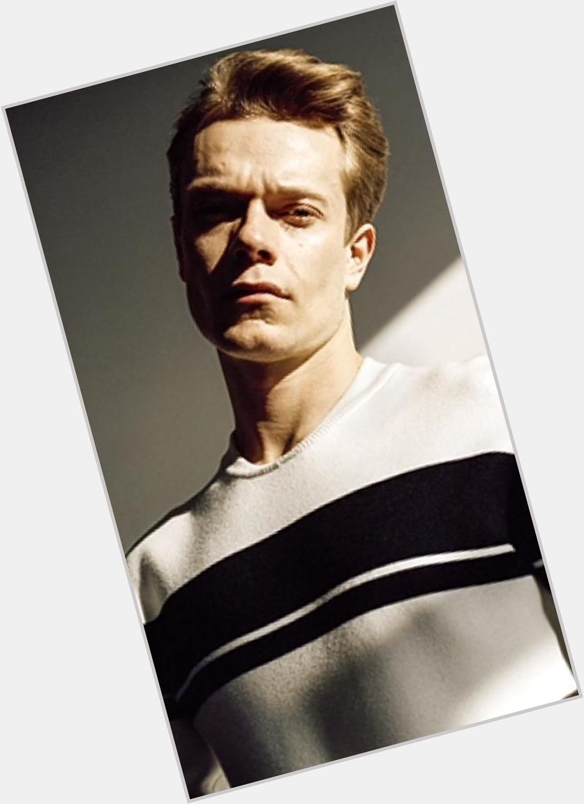 Happy birthday to the gorgeous and talented Alfie Allen!  