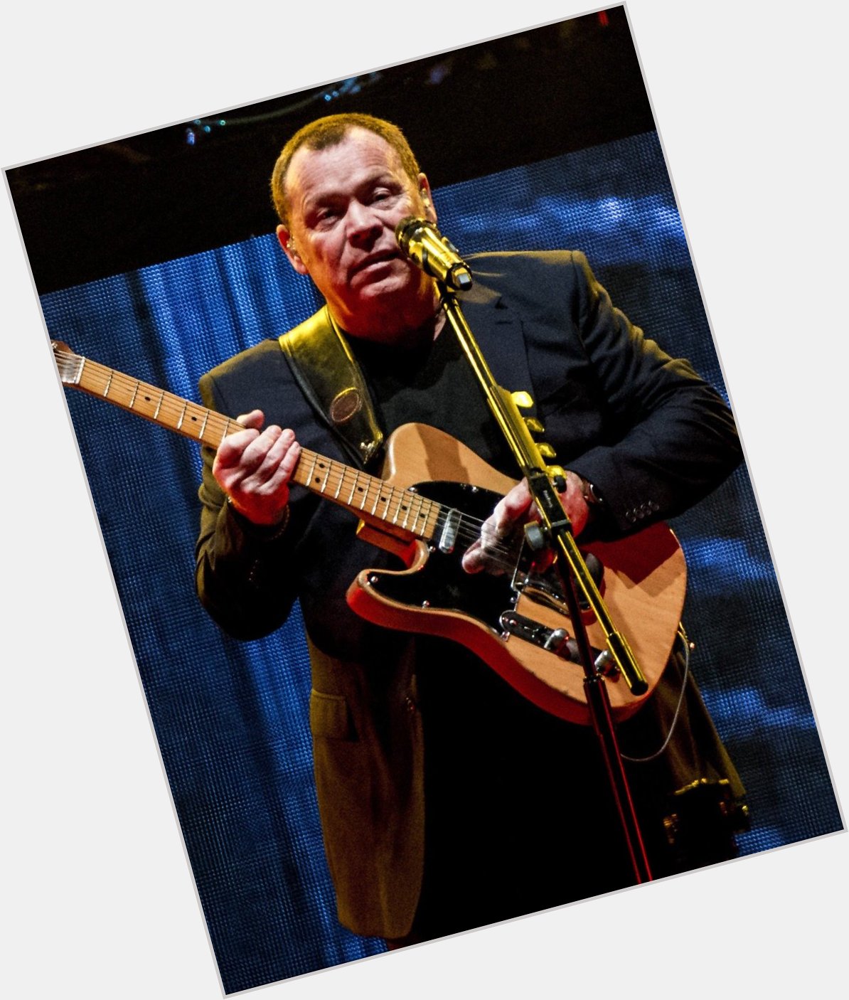 Please join me here at in wishing the one and only Ali Campbell a very Happy 62nd Birthday today  