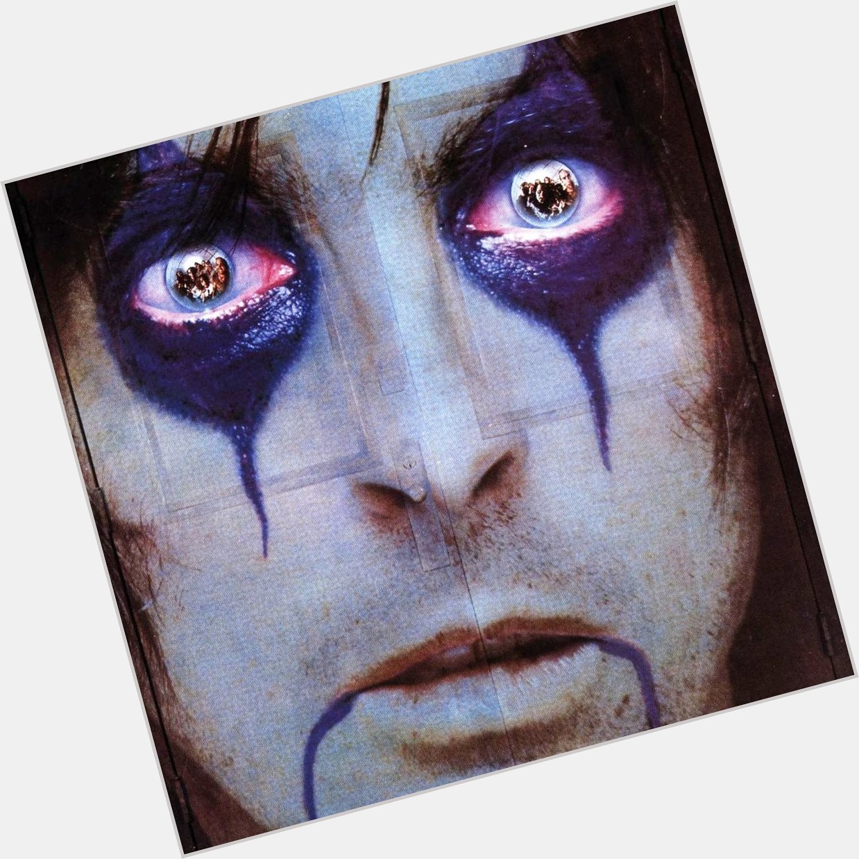 70 years old today! Happy birthday to The Godfather of Horror Rock, Alice Cooper! 