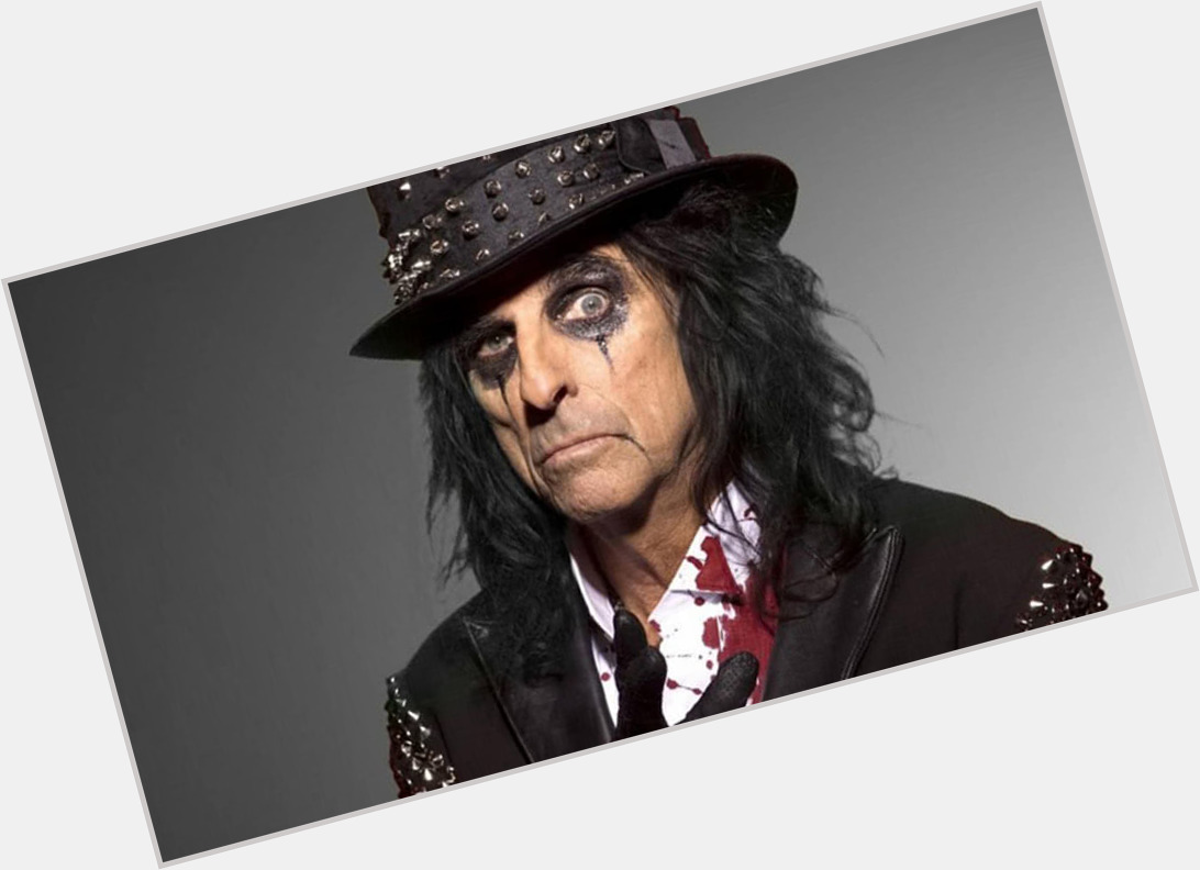 Happy Birthday to Alice Cooper who turns 73 today!!! 