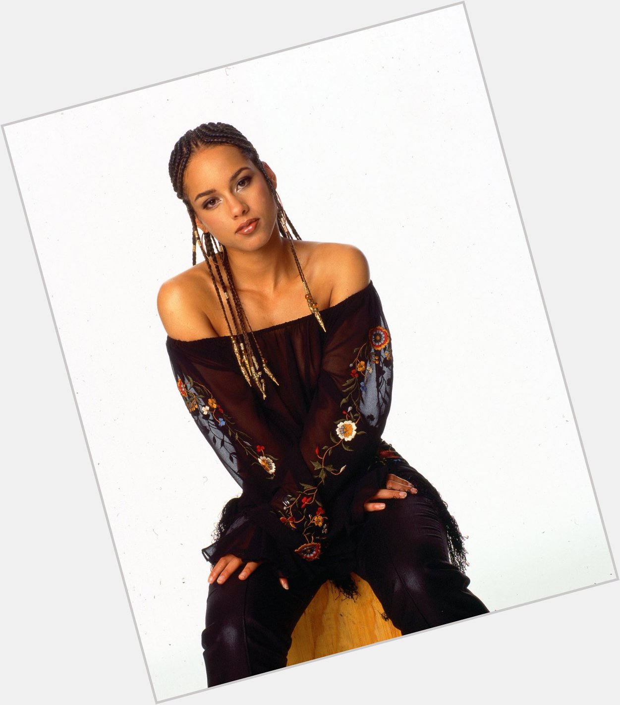 One of my favourite performers Alicia Keys turns 42 today. Happy Birthday.   