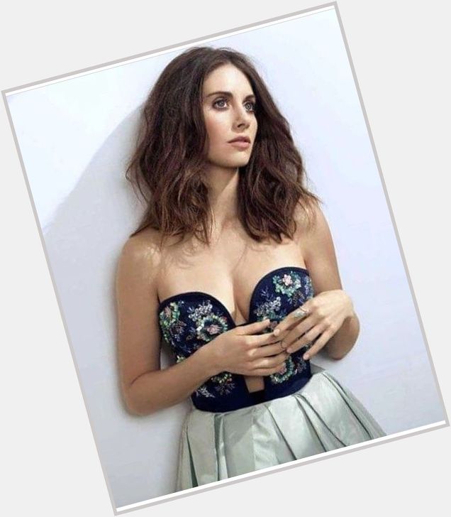 Happy  40th birthday to Alison Brie

Lets have full bite for brie 