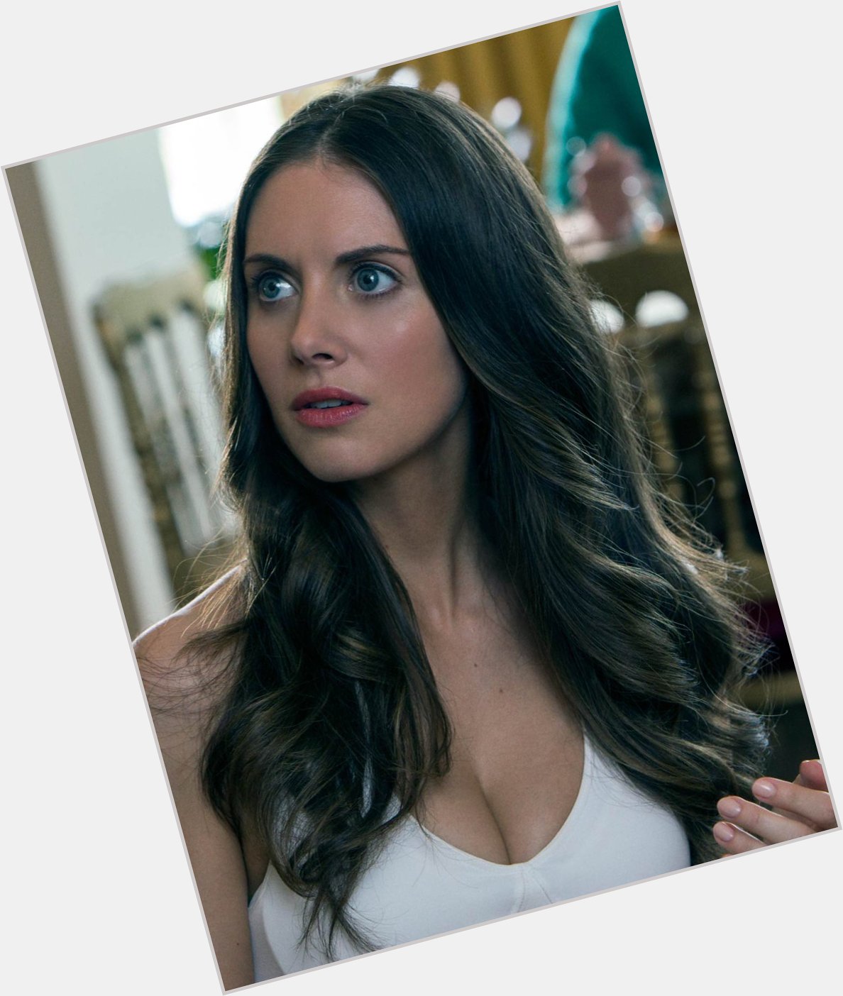 Happy 40th Birthday American actress Alison Brie. 