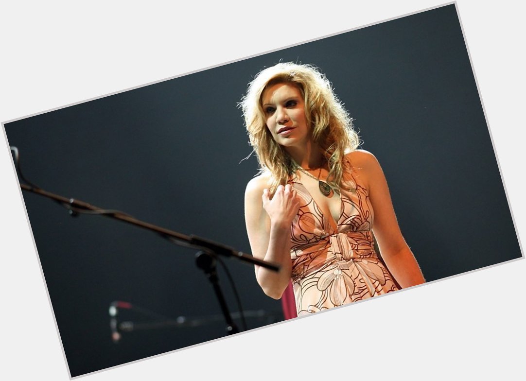 Happy Birthday to Alison Krauss, 51 today 