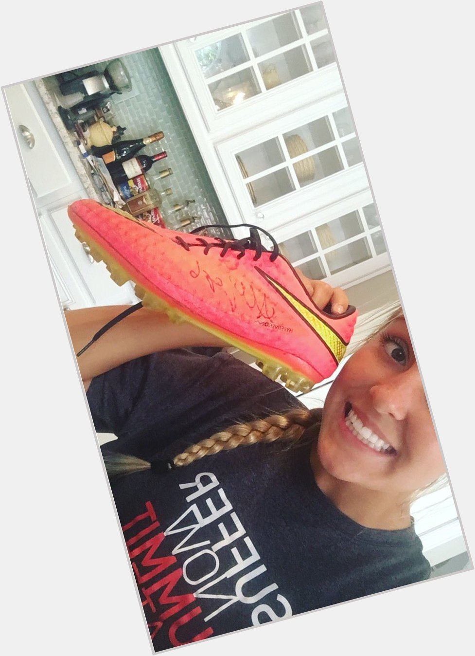 Happy Birthday Allie Long! Thanks for giving me your cleat 2 years ago:) .... I\m a huge fan     