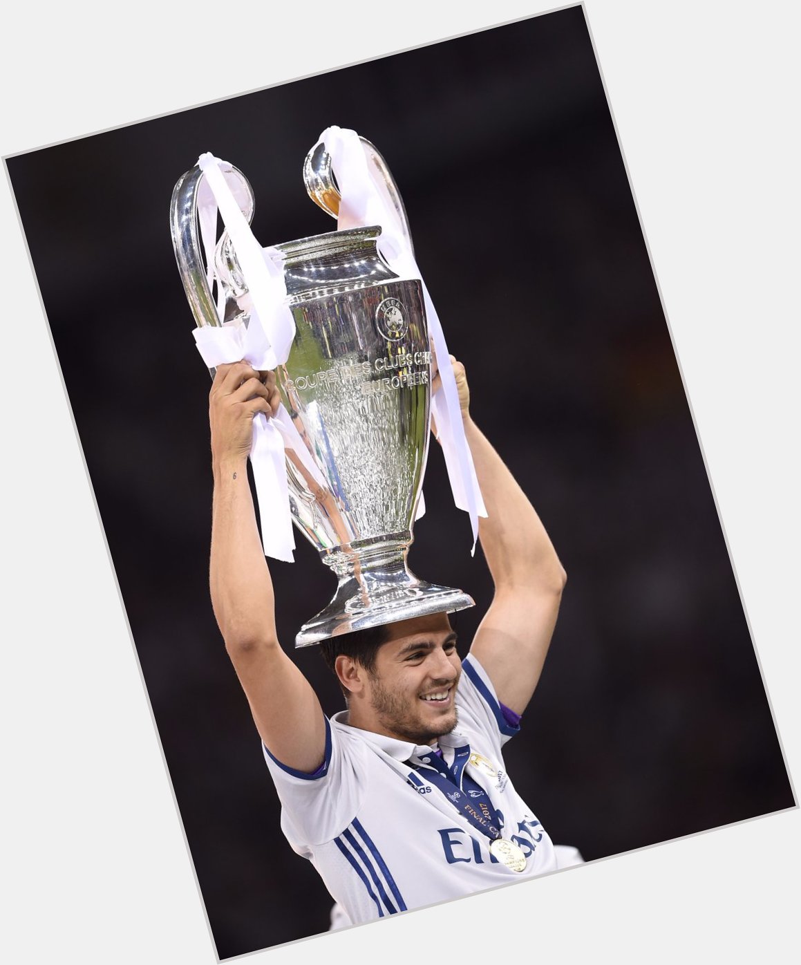 Happy birthday to Chelsea striker & two-time winner Álvaro Morata!   