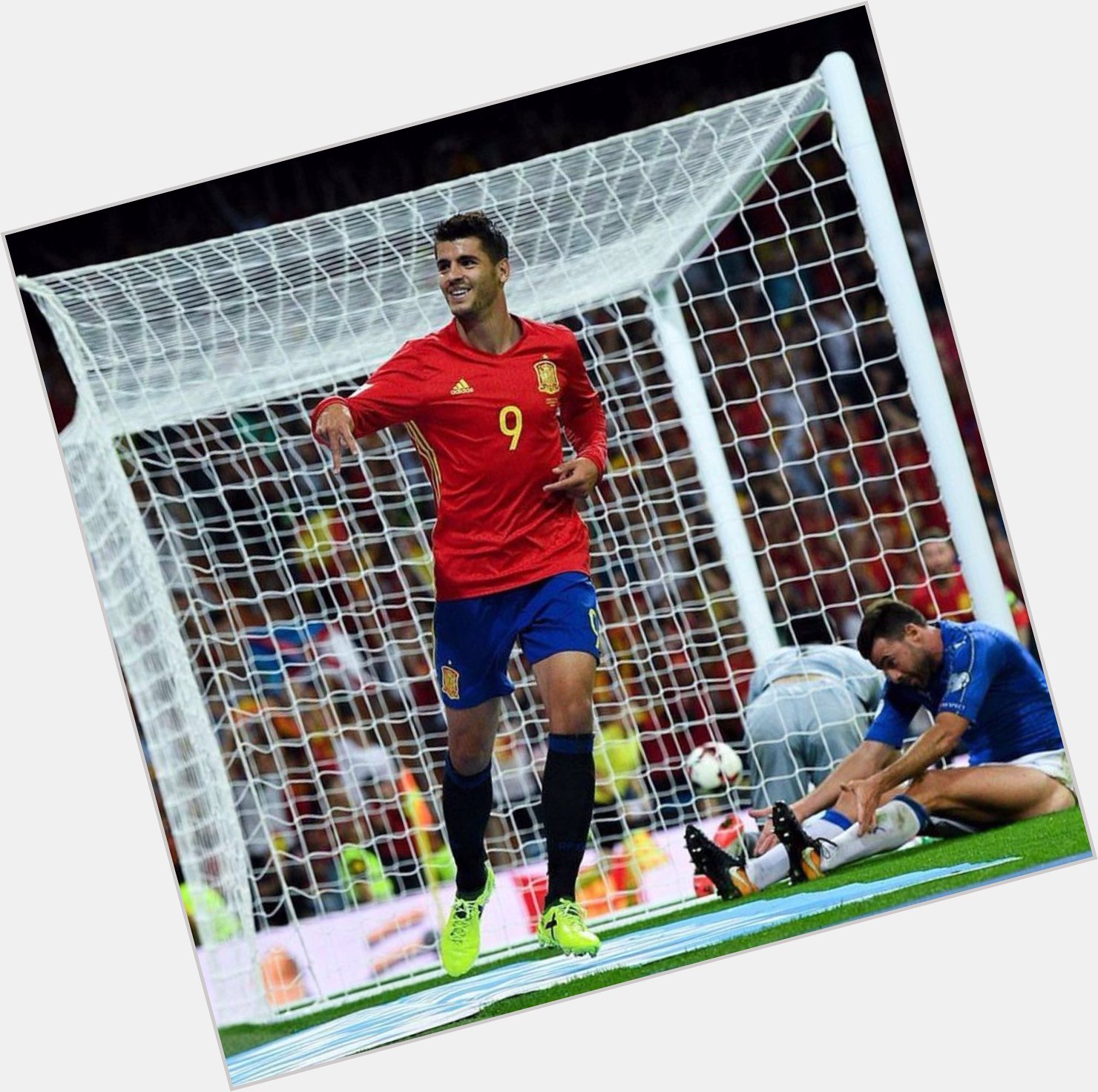 Feliz cumpleaños//Happy Birthday to Spanish player Álvaro Morata!!   