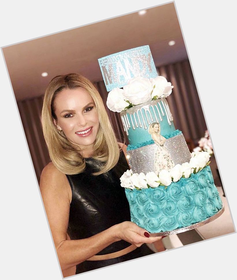 Amanda Holden a birthday cake! Happy birthday Carl 