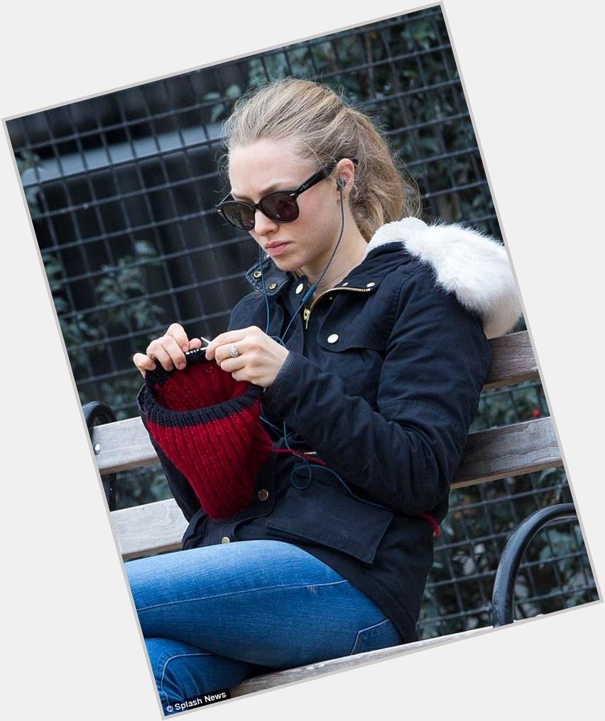 Happy birthday to knitter (and actress) Amanda Seyfried! 