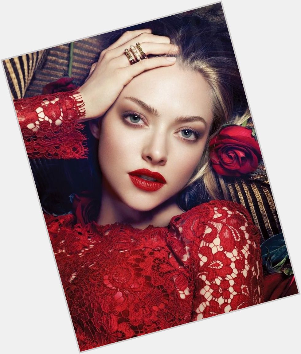 Happy 29th Birthday To Amanda Seyfried! 