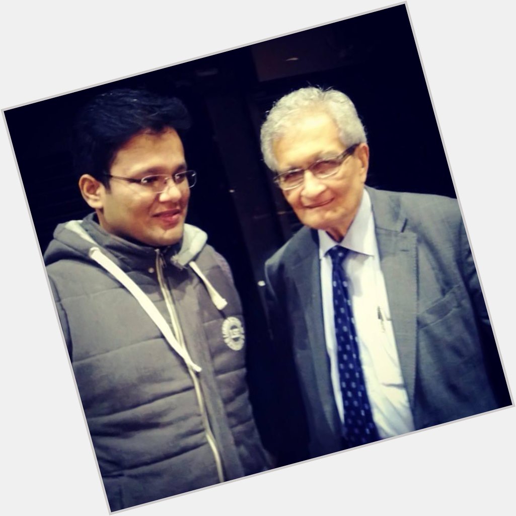 Wishing Prof Amartya Sen a very happy birthday..

(This is a 8 yr old pic taken at the LSE) 