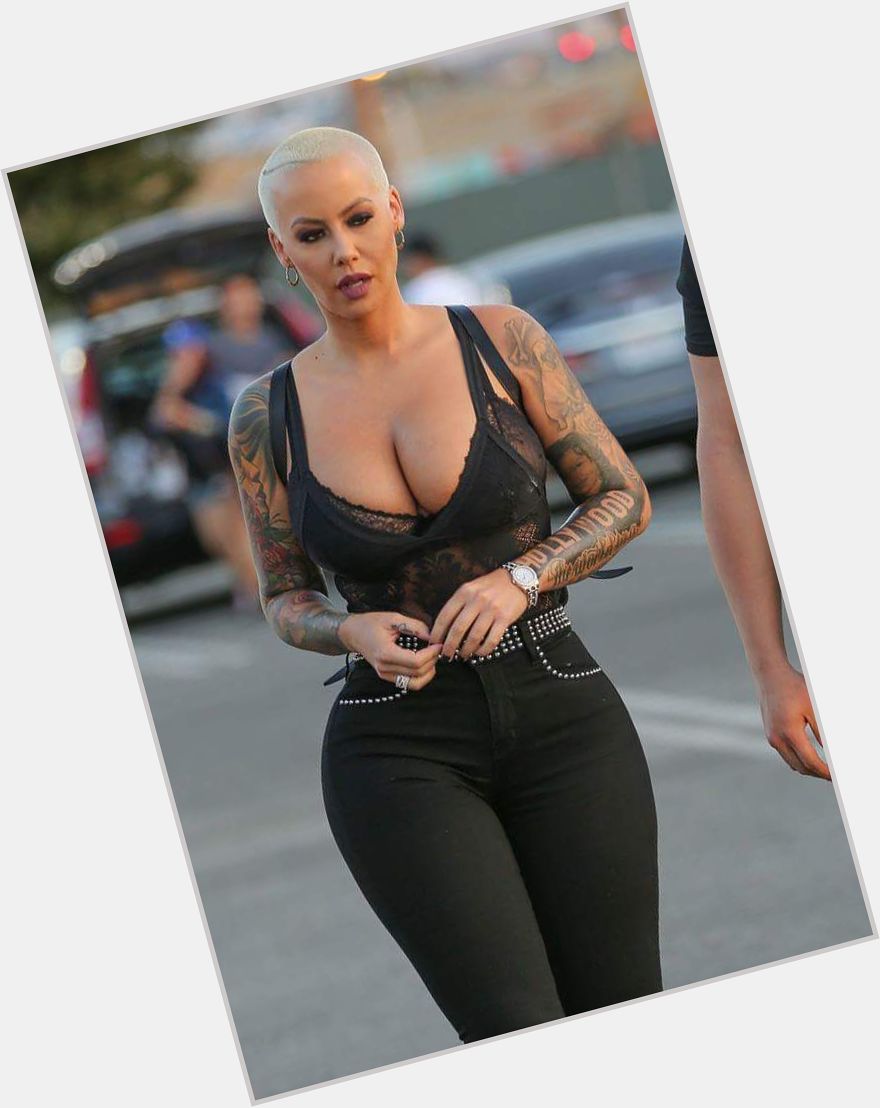 Happy Birthday to the sexy Amber Rose 