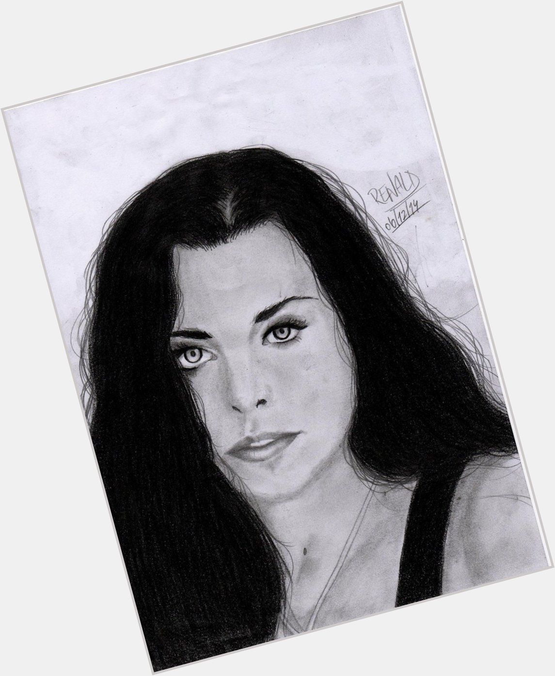 Happy Birthday Amy Lee much happiness  ^^ :D 