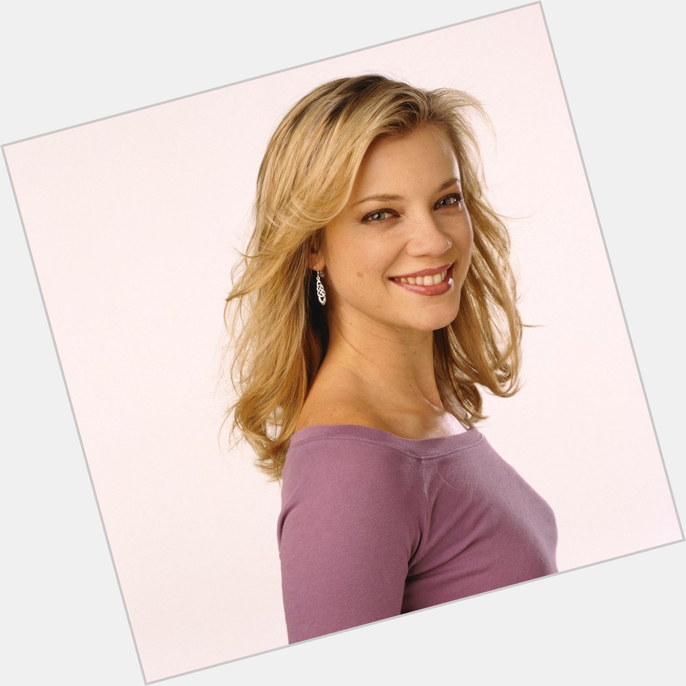 Happy Birthday to the very talented Amy Smart! 