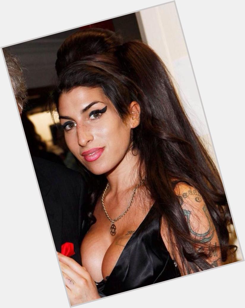 Happy birthday Amy Winehouse, I still love your music so much 