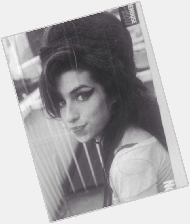 Happy Birthday to my angel, Amy Winehouse. One of my biggest vocal inspirations    