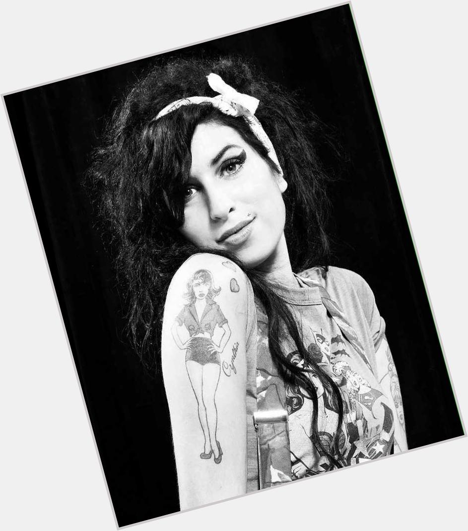 Happy birthday amy winehouse!! i cant believe she would have been 32 today. 