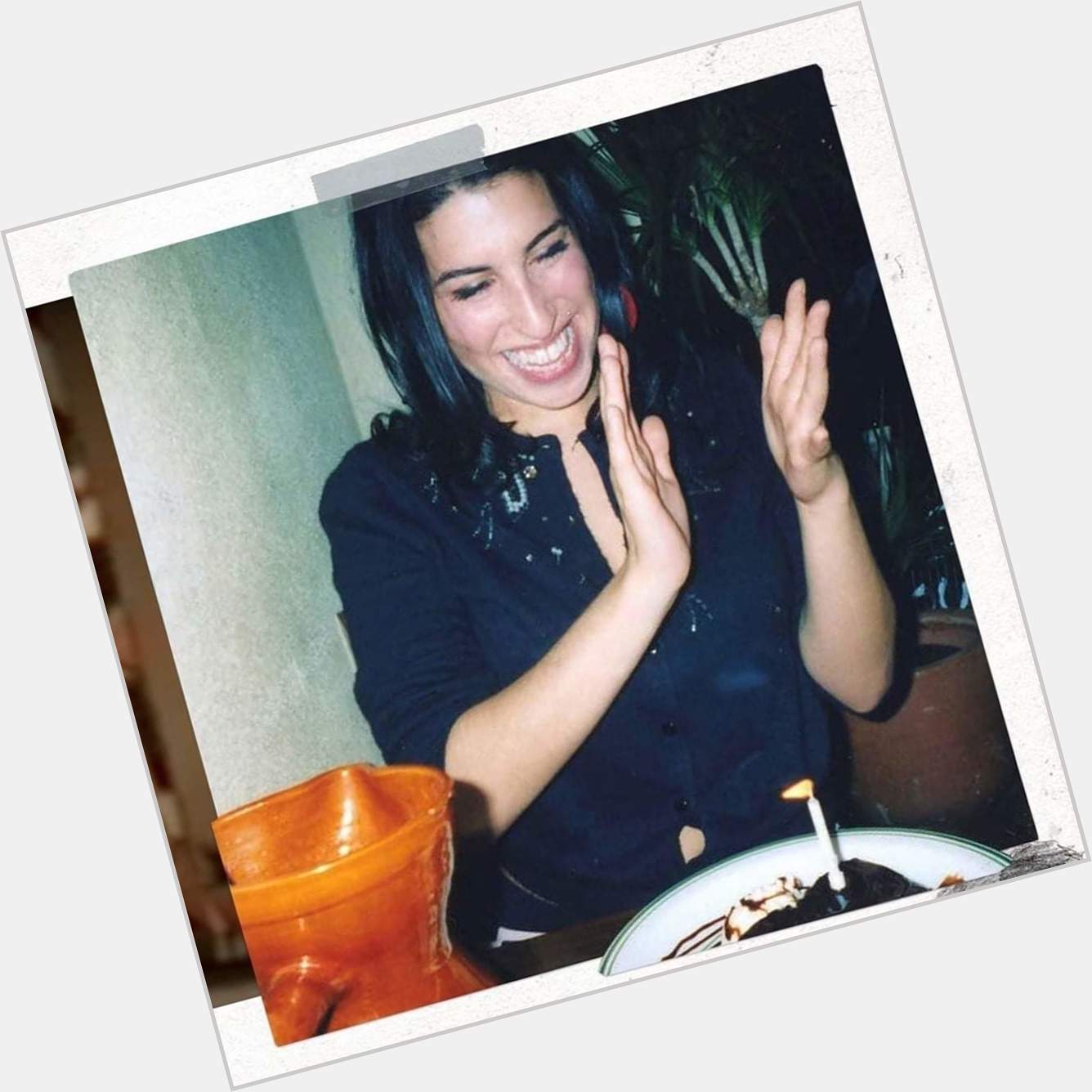 Hoy cumpliría 37 años Amy Winehouse.
Happy Birthday! 