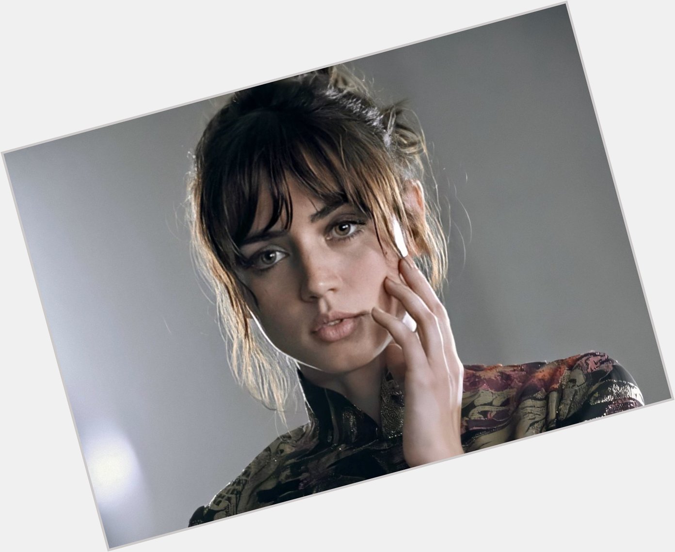 Happy Birthday to the beautifully talented Ana de Armas! 
The Golden Globe nominee and movie star turns 32 today. 