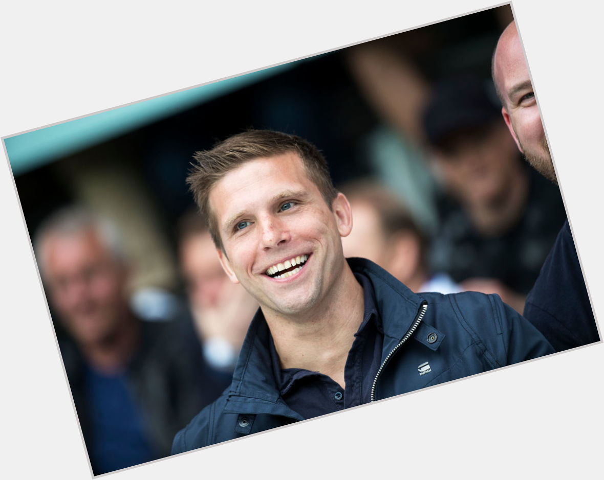 Former Southampton midfielder Anders Svensson is 4  6  today!

Happy birthday, Anders!  